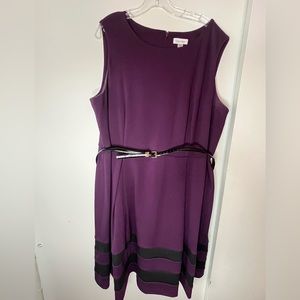 Calvin Klein. Purple and black, plus size dress. Round neck, sleeveless.